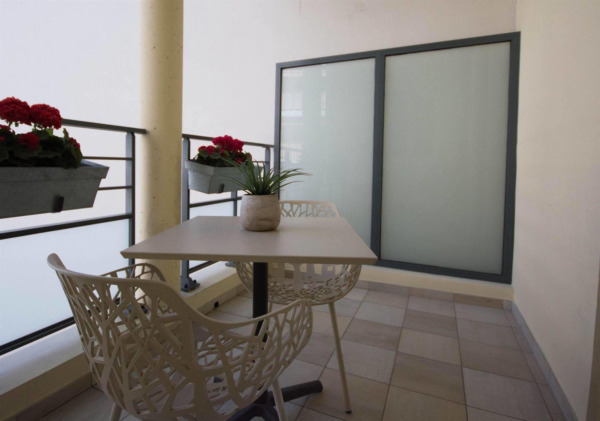 Residence Villa D'Elsa Juan-les-Pins Exterior foto